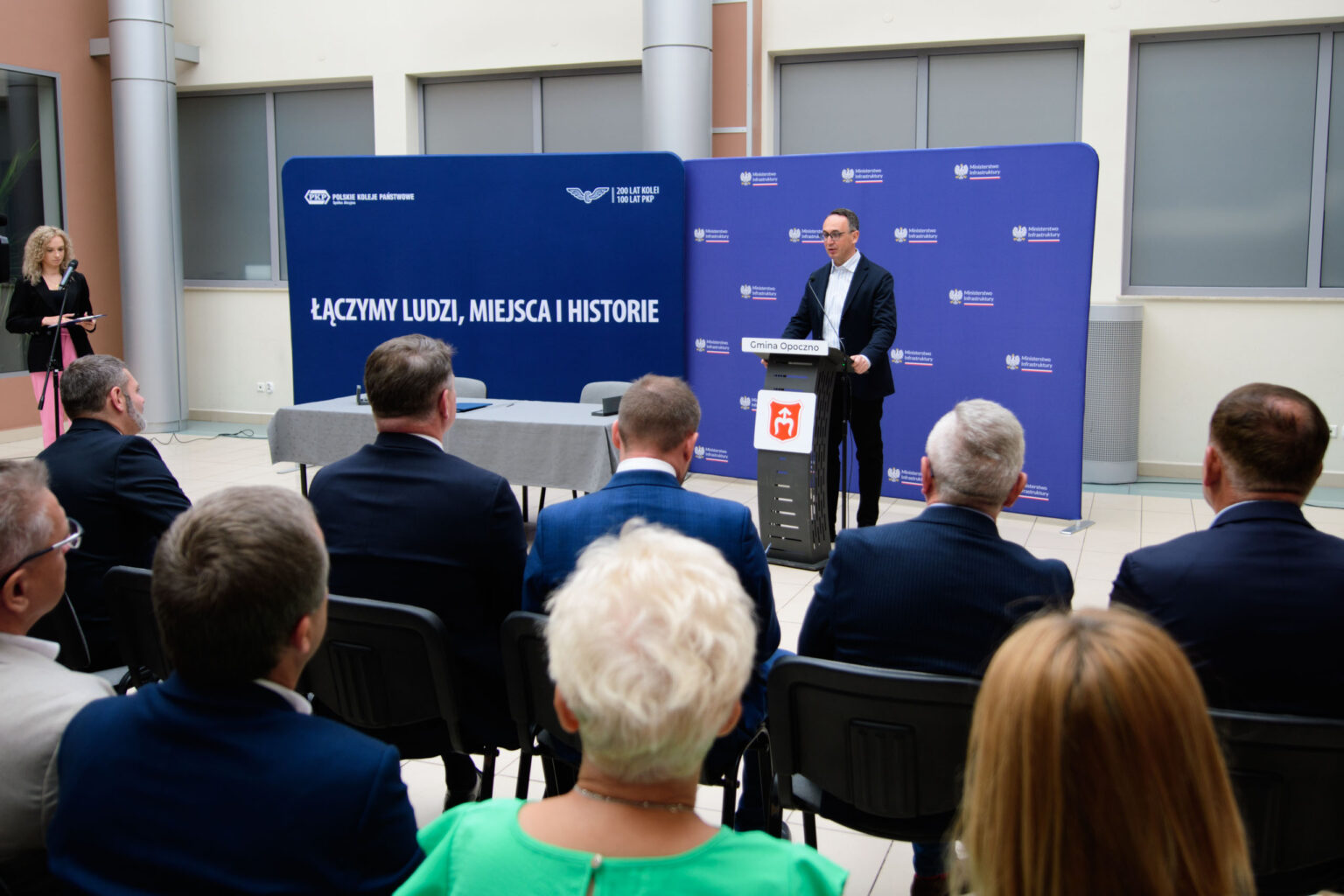 Podpisanie umowy na projekt dworca Opoczno Południe z ministrem Klimczakiem fot Sebastian Szwajkowski_3 Podpisanie umowy na projekt dworca Opoczno Poludnie z ministrem Klimczakiem fot Sebastian Szwajkowski 3