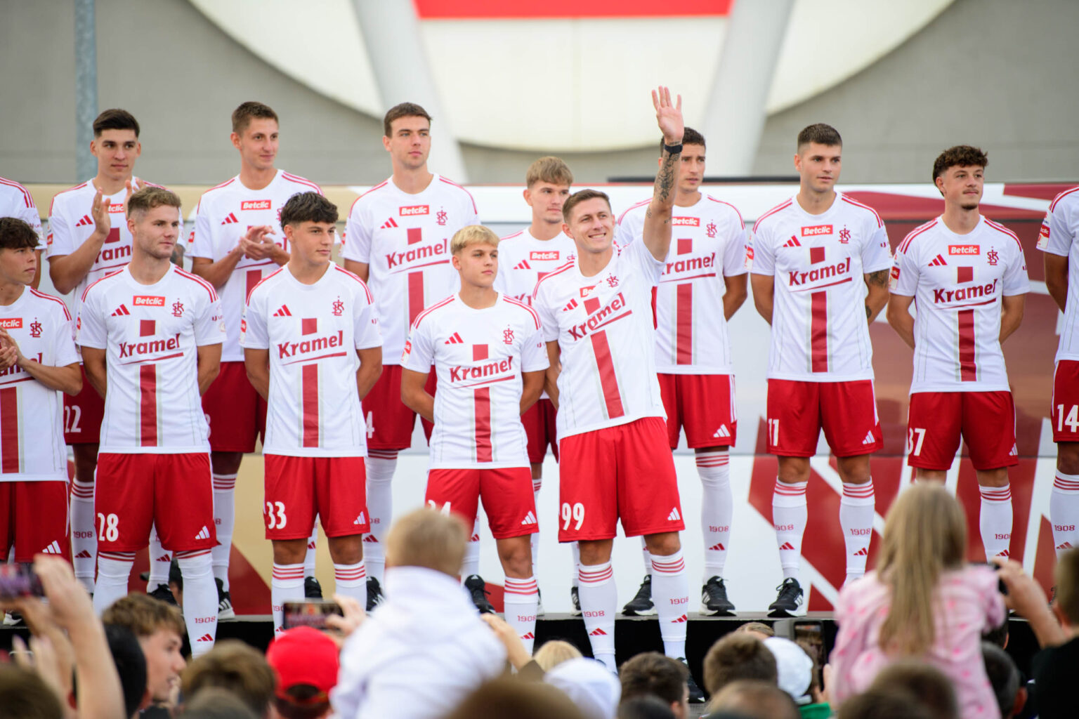 Prezentacja druzyny LKS sezon 2026 2027 fot Sebastian Szwajkowski 32