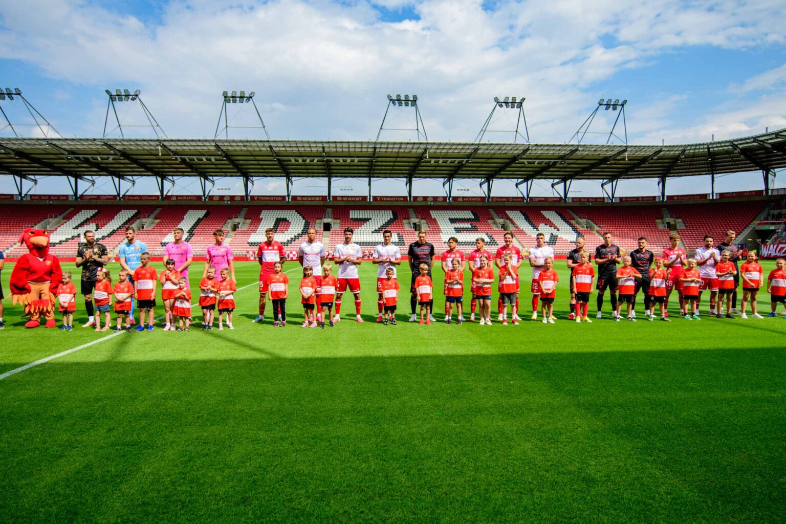Prezentacja drużyny Widzewa sezon 2026 2027 fot Sebastian Szwajkowski Prezentacja druzyny Widzewa sezon 2026 2027 fot Sebastian Szwajkowski