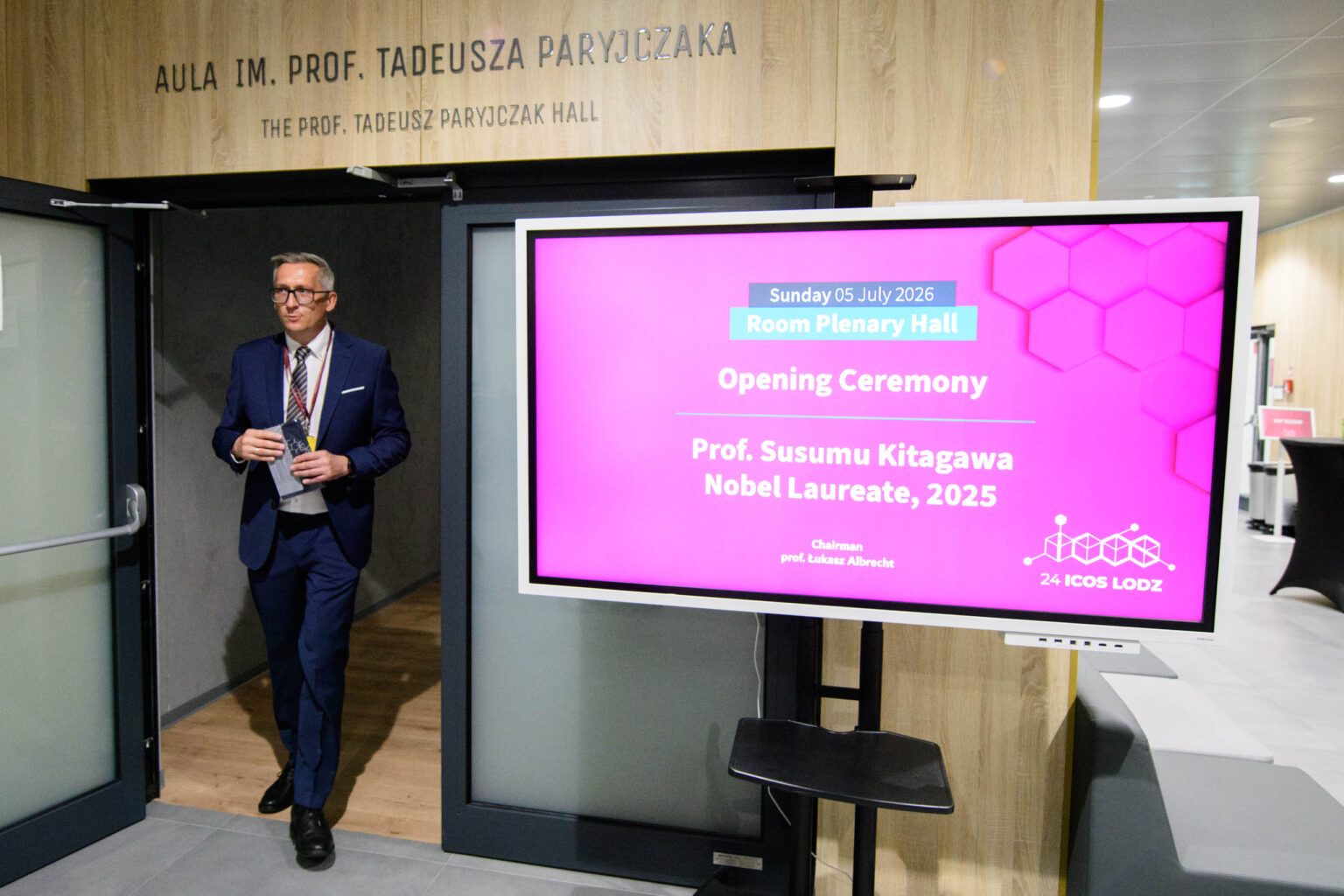 Profesor Susumu Kitagawa na Politechnice Lodzkiej fot Sebastian Szwajkowski 4