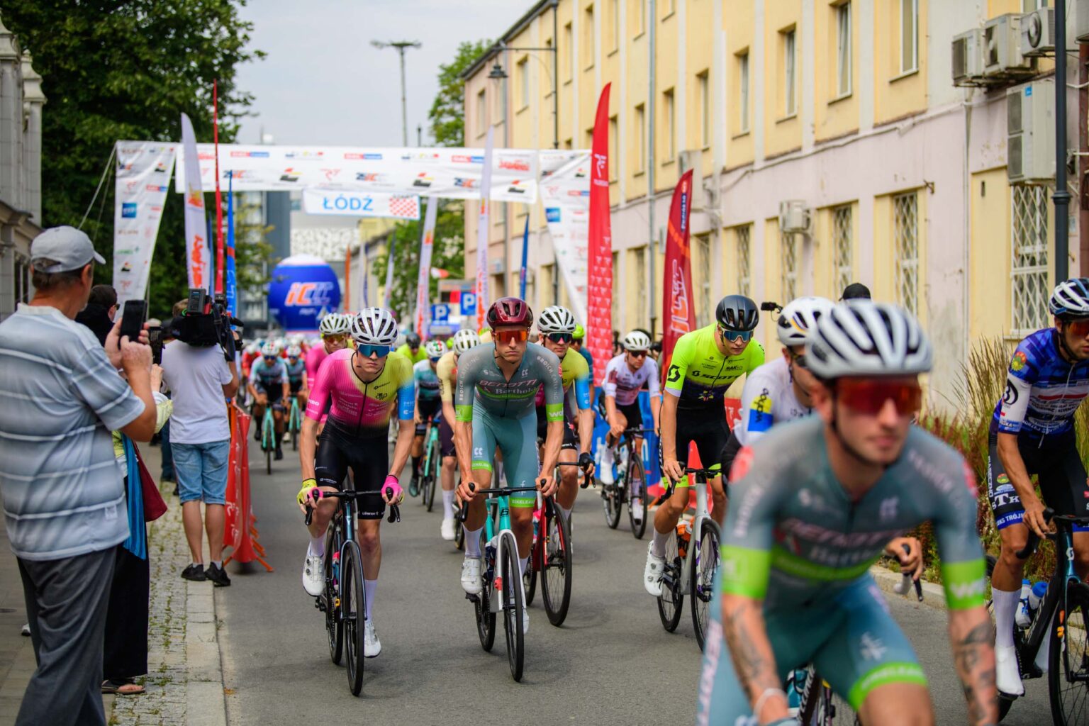 Start 37 Wyścigu Kolarskiego Solidarności i Olimpijczyków fot Sebastian Szwajkowski_17 Start 37 Wyscigu Kolarskiego Solidarnosci i Olimpijczykow fot Sebastian Szwajkowski 17