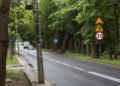 Mieszkańcy Widzewa walczą o bezpieczną drogę do przystanku. Miasto odpowiada: nie ma takich planów [ZDJĘCIA]