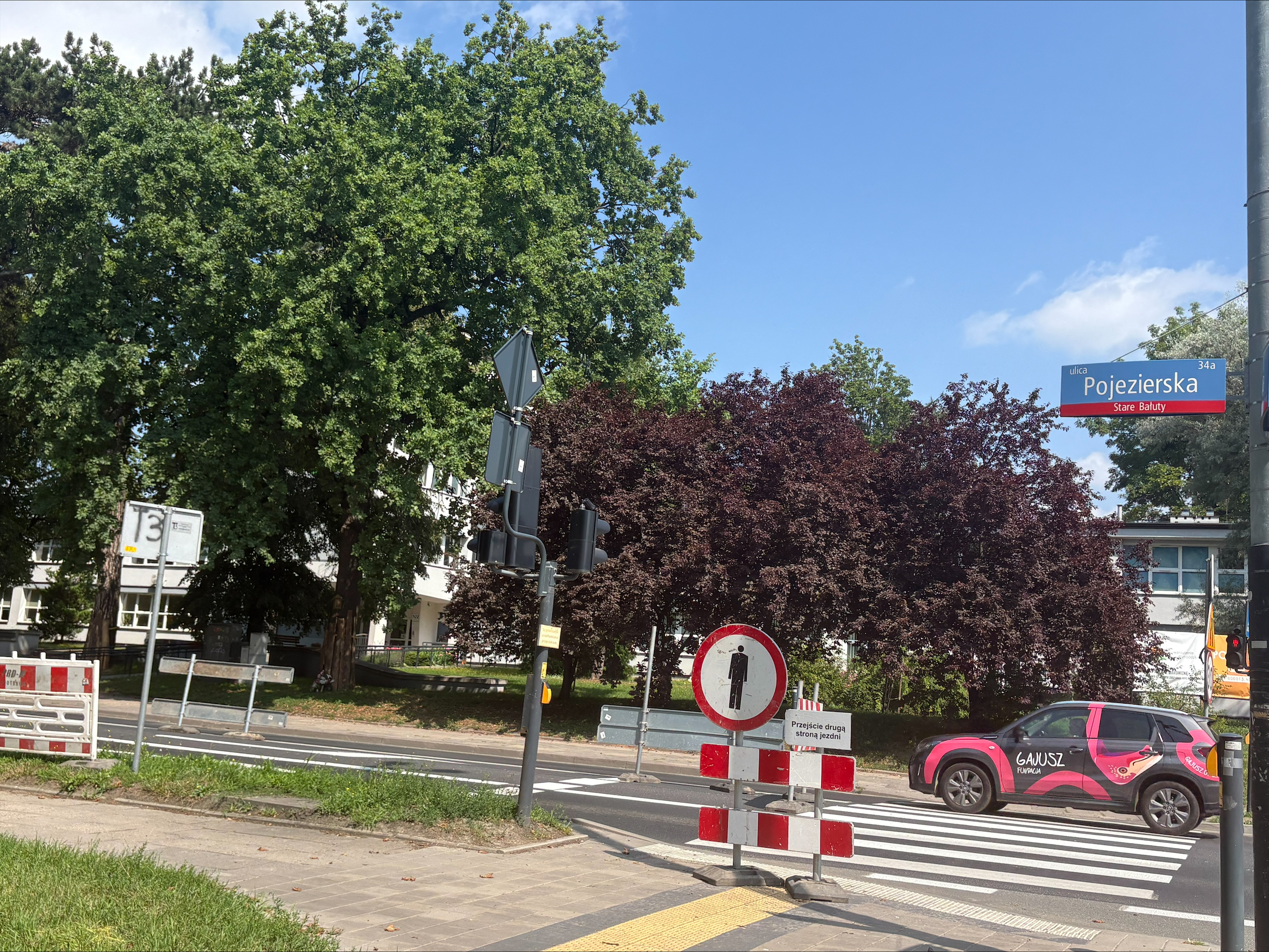 Ruszył remont Pojezierskiej. Na Bałutach obowiązują pierwsze zmiany w ruchu 2 Ruszył remont Pojezierskiej. Na Bałutach obowiązują pierwsze zmiany w ruchu
