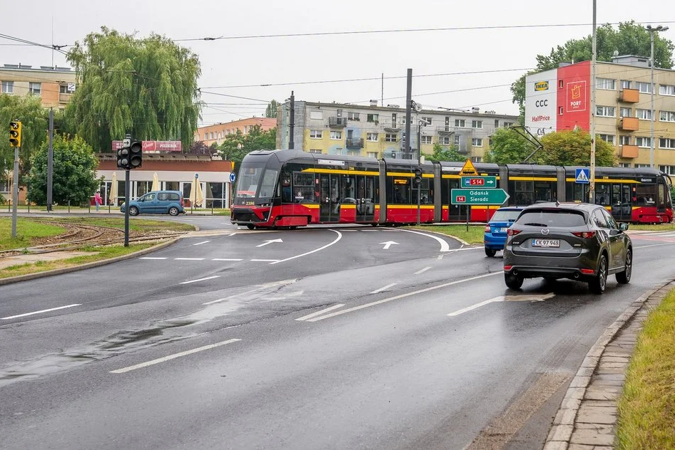 Koniec utrudnień przy Rondzie Lotników Lwowskich 1 Koniec utrudnień przy Rondzie Lotników Lwowskich