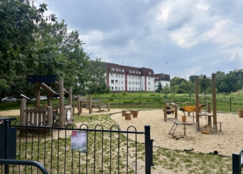 700 tysięcy złotych i ani kropli wody. Co dzieje się z placem zabaw na Widzewskiej Górce?