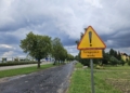 Mieszkańcy Sieradza narzekają na stan ulicy Zakładników. „Nic nie poprawili” [ZDJĘCIA]