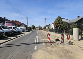 Zamknięcie drogi między Działoszynem a Szczytami. Kierowców czekają objazdy
