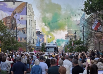 Łódź popłynęła w rytmie samby. Ulica Piotrkowska zamieniła się w brazylijski sambodrom [ZDJĘCIA]