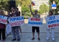 „Nie bądź obojętny”. W Łodzi odbyła się manifestacja solidarności z Ukrainą [ZDJĘCIA]
