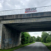 Antyukraiński baner na wiadukcie w Woli Krzysztoporskiej. Policja szuka sprawców