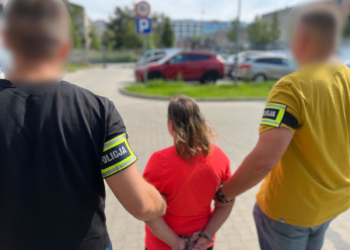 Pięciomiesięczne dziecko ze złamanymi rączkami i nóżką. Matka usłyszała zarzut
