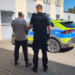 Atak nożem w Kutnie. 47-latek usłyszał zarzut i trafił do aresztu 6 Atak nożem w Kutnie. 47-latek usłyszał zarzut i trafił do aresztu