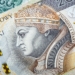 Błędy w umowach bankowych. Czym jest sankcja kredytu darmowego i kiedy można z niej skorzystać?