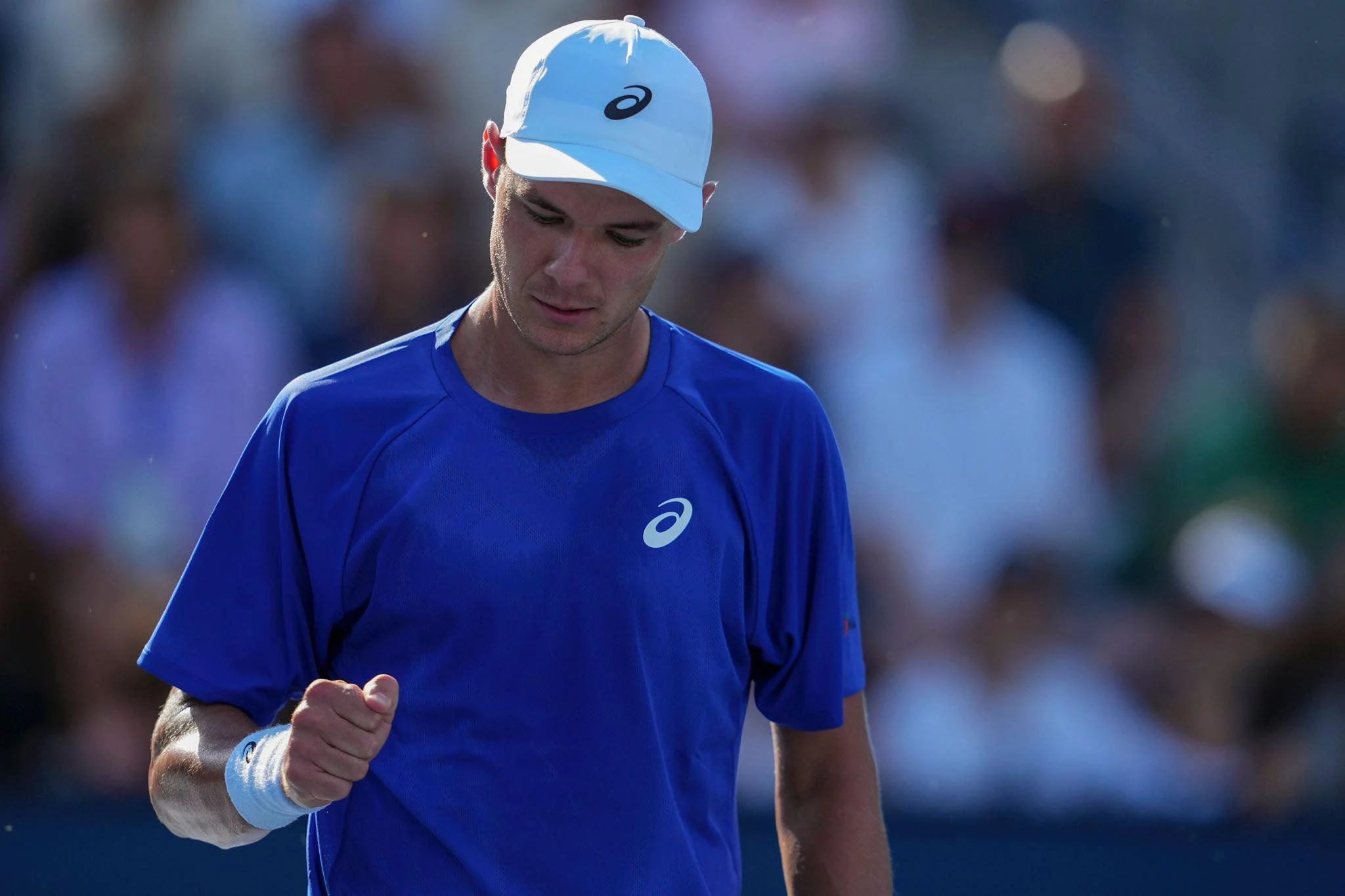 Gładko i bez straty seta. Kamil Majchrzak w II rundzie US Open