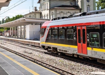 Problemy z nowymi pociągami ŁKA trwają. Kolejne zmiany 23 i 24 września