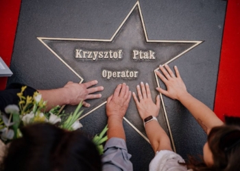 Krzysztof Ptak z gwiazdą na Piotrkowskiej. Łódź upamiętniła wybitnego operatora