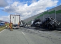 Zderzenie dwóch ciężarówek na A1 pod Piotrkowem. Autostrada całkowicie zablokowana