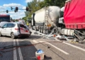 Poważny wypadek na DK12. Zderzyły się trzy pojazdy 5 Poważny wypadek na DK12. Zderzyły się trzy pojazdy
