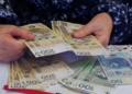 Nawet 1978 zł dodatkowo dla seniorów. ZUS rusza z wypłatami we wrześniu