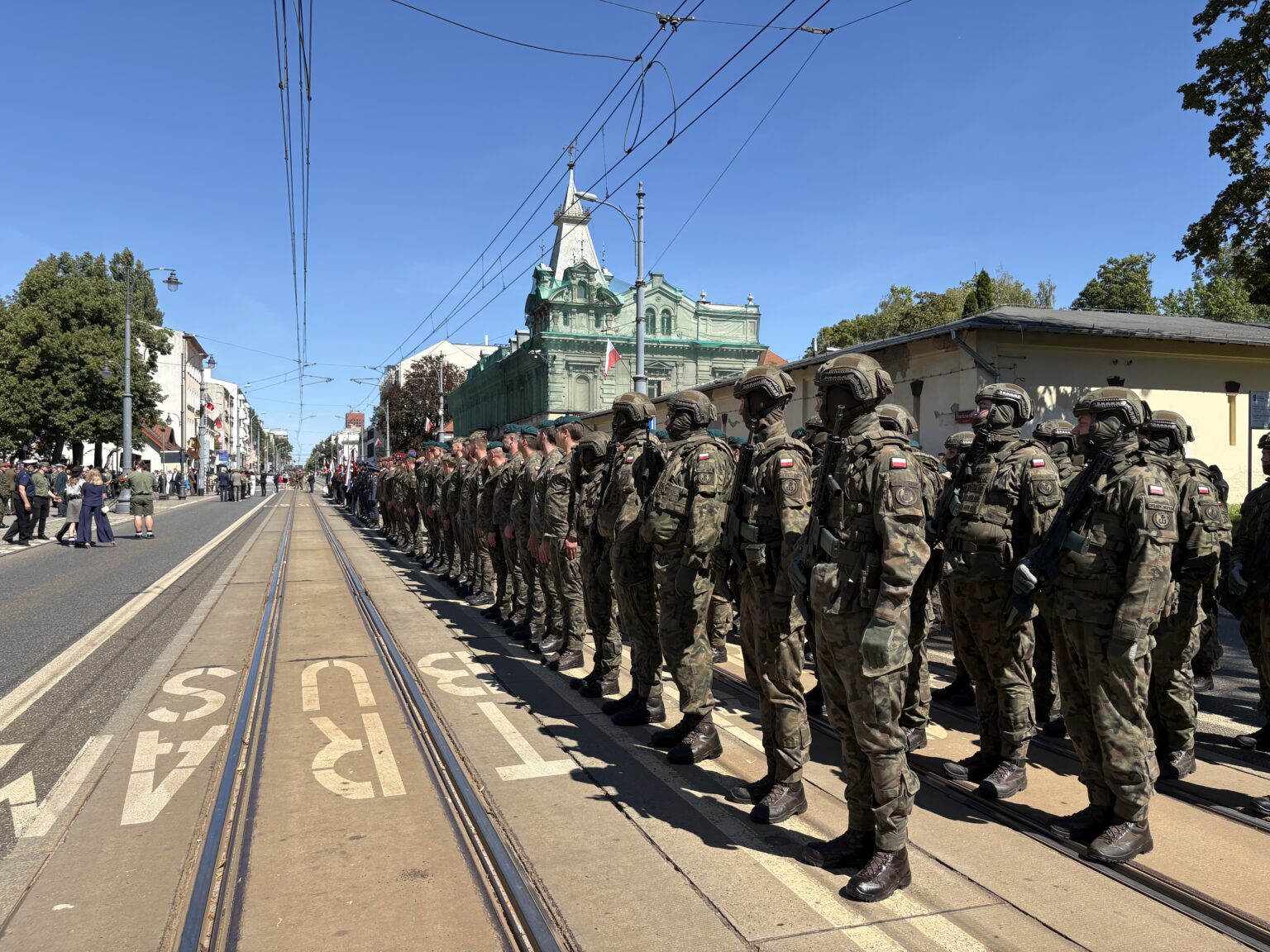 Obchody Święta Wojska Polskiego w Łodzi, fot. Jakub Jędrzejewski IMG 5386