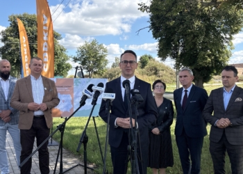 Będzie bezpieczniej na DK72. Powstanie ponad 2 km chodnika między Głuchowem a Złotą