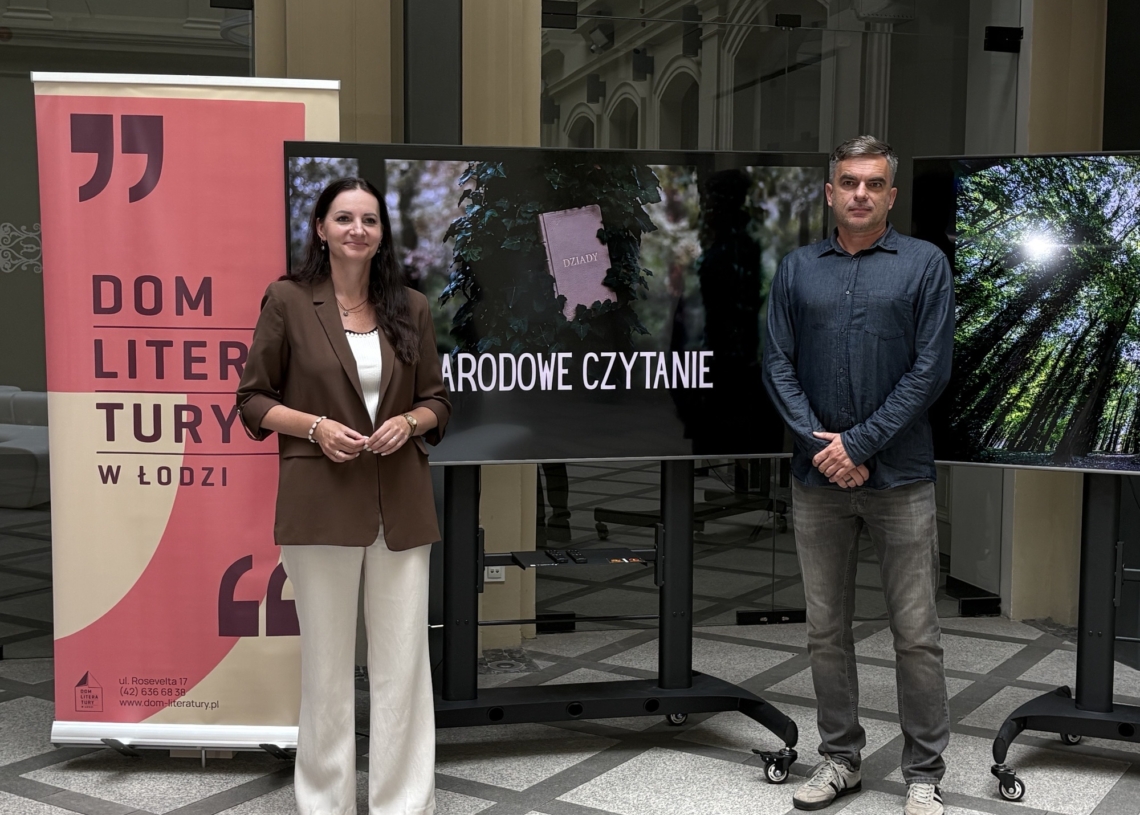 Narodowe Czytanie w Łodzi. „Dziady” w scenerii dawnego cmentarza 1 Narodowe Czytanie w Łodzi. „Dziady” w scenerii dawnego cmentarza