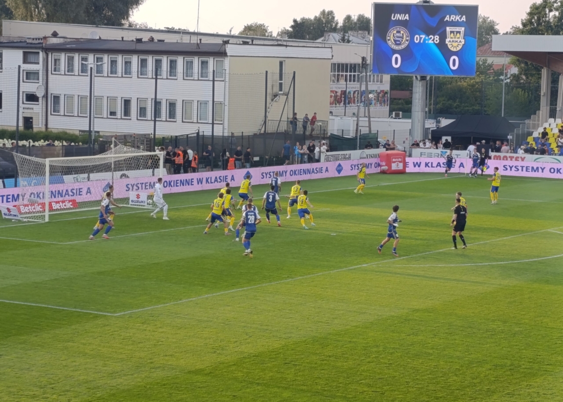Historyczna wygrana Unitów! Unia Skierniewice – Arka Gdynia 2:0 [ZDJĘCIA]
