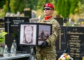 Uroczystosc odznaczenia grobu sp. sierz. Marcina Pastusiaka insygniami Orderu Krzyza Wojskowego 19.08.2026 fot. CWDpGP 2