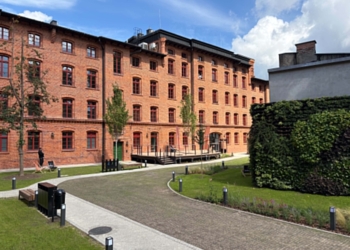 Famuły Poznańskiego odzyskały blask. Przy Ogrodowej 24 powstało 80 nowych mieszkań [ZDJĘCIA]