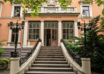 Łódź wpisała do rejestru osiem małżeństw jednopłciowych zawartych za granicą