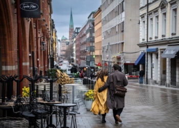 Czy damskie sandały Birkenstock New York to idealny wybór na sezon festiwalowy i miejskie wędrówki?