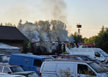 Sprawca podpalenia składu samochodów zatrzymany przez policję