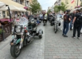Wielka parada motocykli na Piotrkowskiej w Łodzi