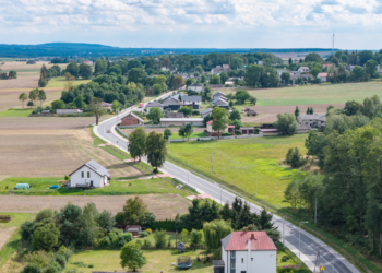Kończą remont drogi i mostu między Zbyłowicami a Bąkową Górą [ZDJĘCIA]