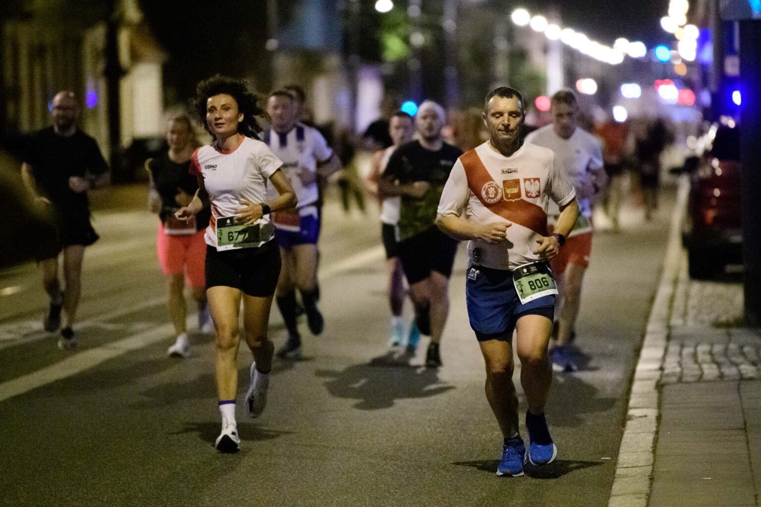 1 wieczorny polmaraton w Lodzi fot Sebastian Szwajkowski 12