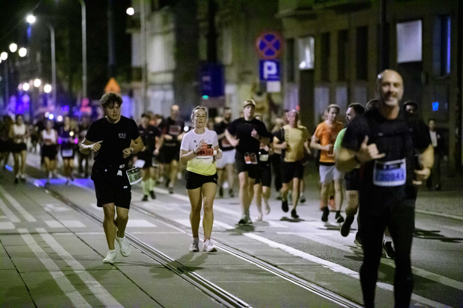 1 wieczorny półmaraton w Łodzi fot Sebastian Szwajkowski (25) 1 wieczorny polmaraton w Lodzi fot Sebastian Szwajkowski 25