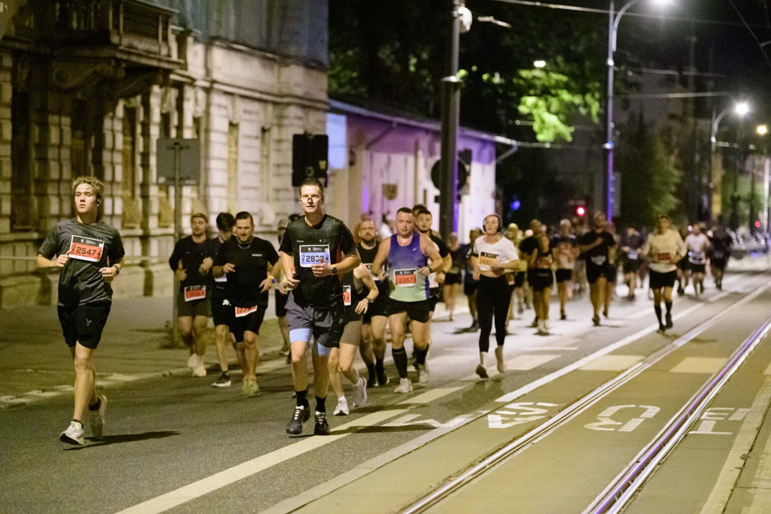 1 wieczorny półmaraton w Łodzi fot Sebastian Szwajkowski (29) 1 wieczorny polmaraton w Lodzi fot Sebastian Szwajkowski 29