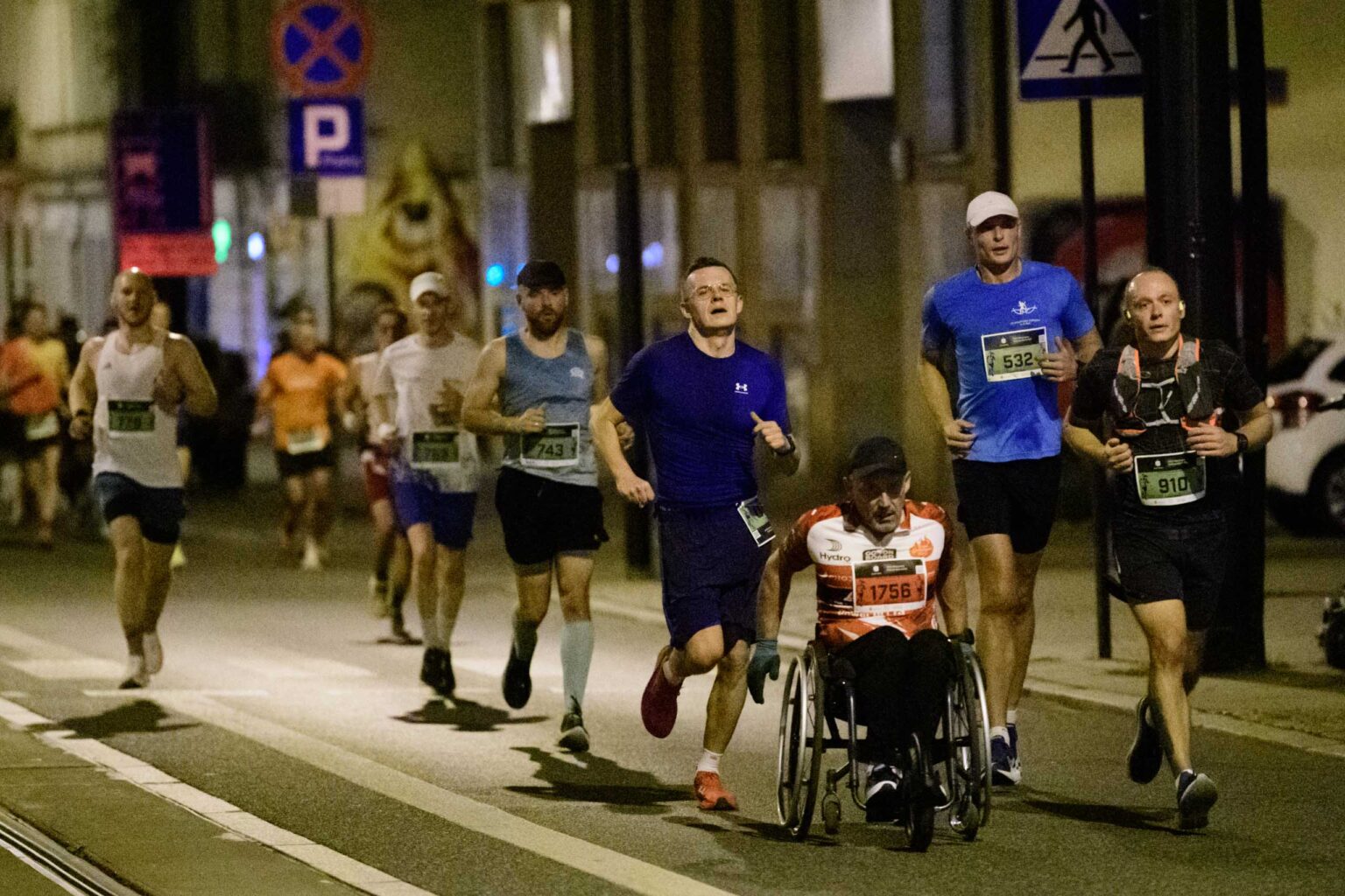 1 wieczorny półmaraton w Łodzi fot Sebastian Szwajkowski (5) 1 wieczorny polmaraton w Lodzi fot Sebastian Szwajkowski 5