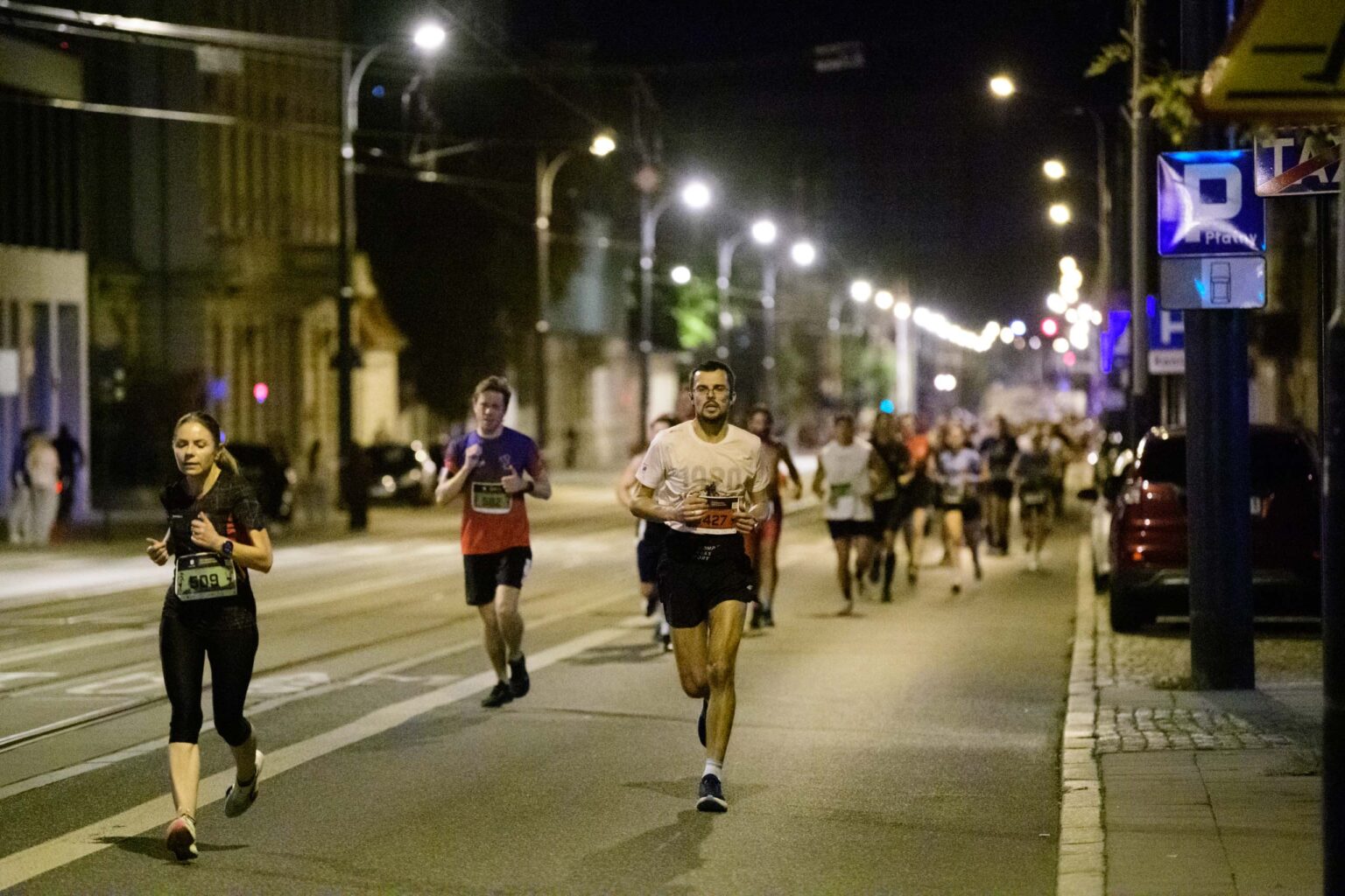 1 wieczorny półmaraton w Łodzi fot Sebastian Szwajkowski (6) 1 wieczorny polmaraton w Lodzi fot Sebastian Szwajkowski 6