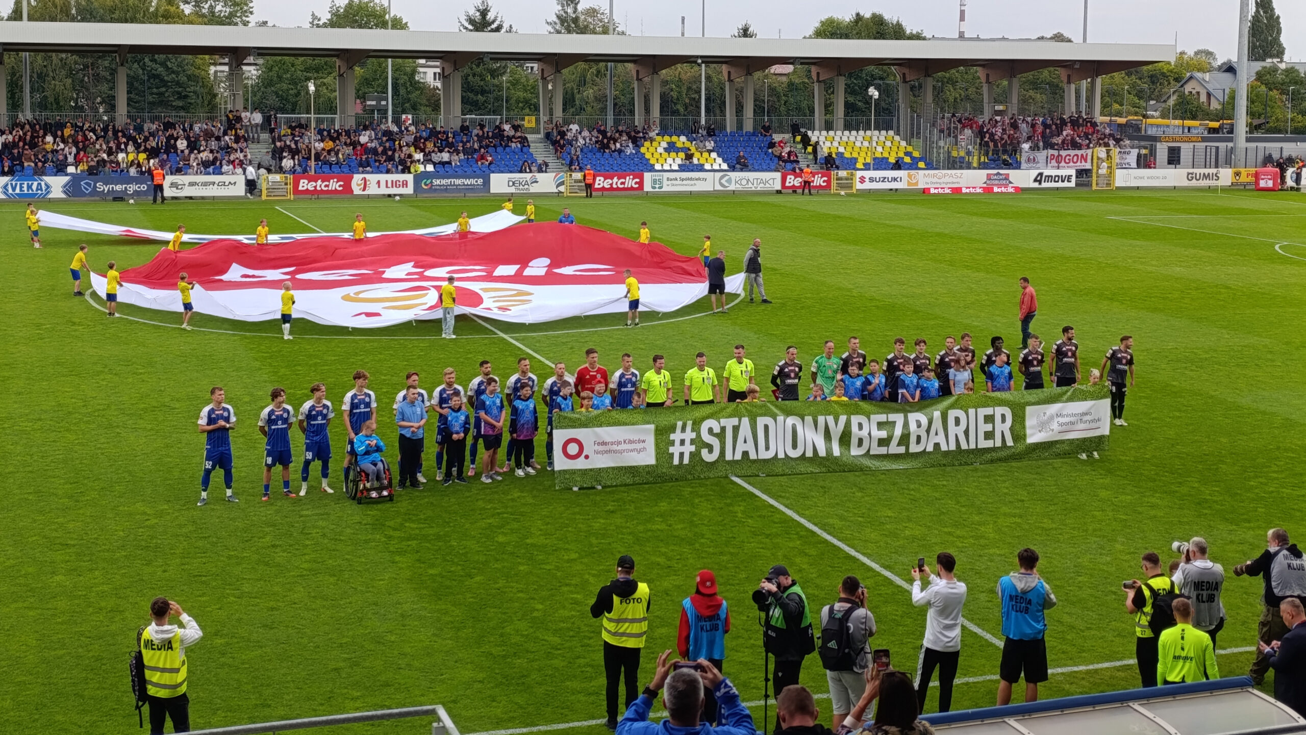 Unia Skierniewice - Pogoń Grodzisk Mazowiecki [RELACJA NA ŻYWO]