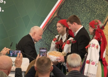PiS chce zmian na polskiej wsi. Kaczyński: „Przez ostatnie trzy lata o niej zapomniano” [ZDJĘCIA]
