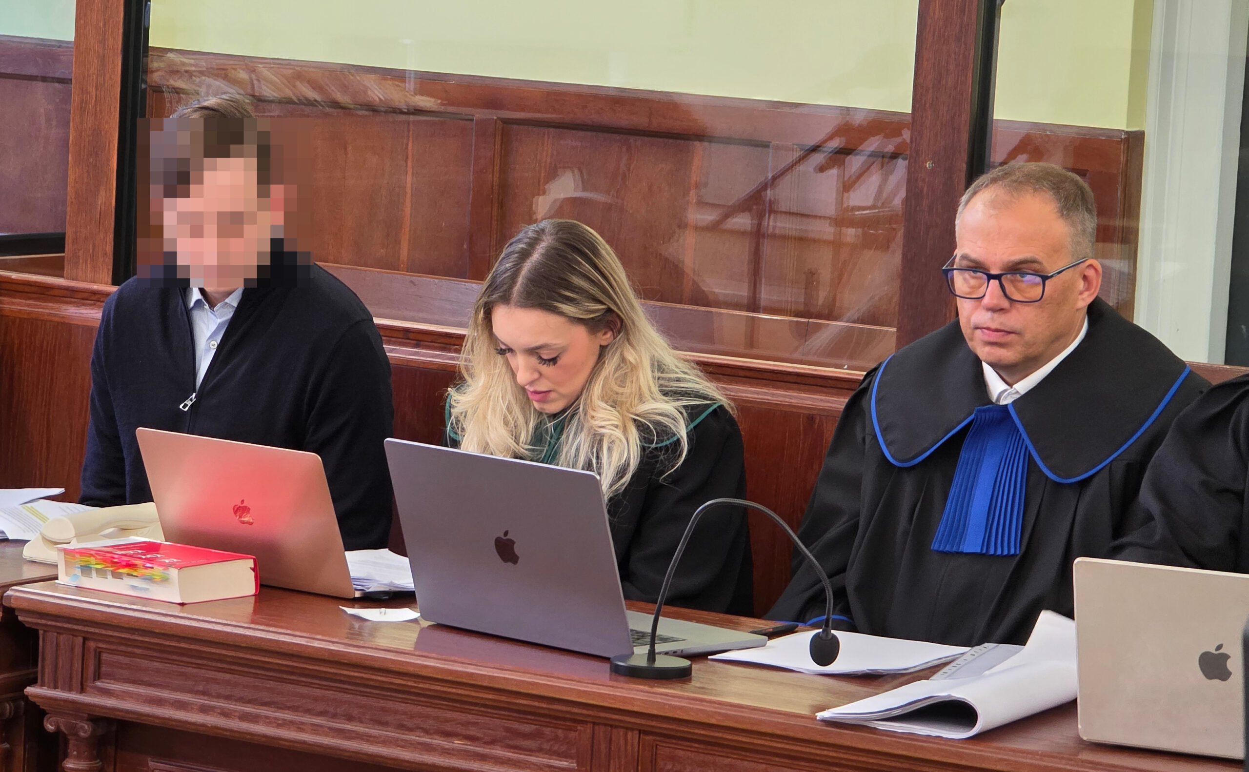 Nowi obrońcy Sebastiana M. na rozprawie. Jeden z prawników musiał opuścić salę