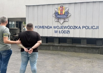 Narkotykowa akcja policji w Łódzkiem. Siedem osób zatrzymanych, pięć trafiło do aresztu [WIDEO]