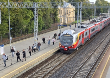 Setki opóźnionych pociągów. Utrudnienia na kolei w związku z protestem maszynistów
