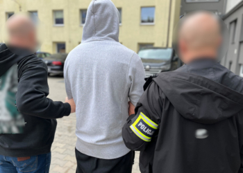 Pobicie na Piotrkowskiej. Policja zatrzymała 15 osób ze środowiska pseudokibiców