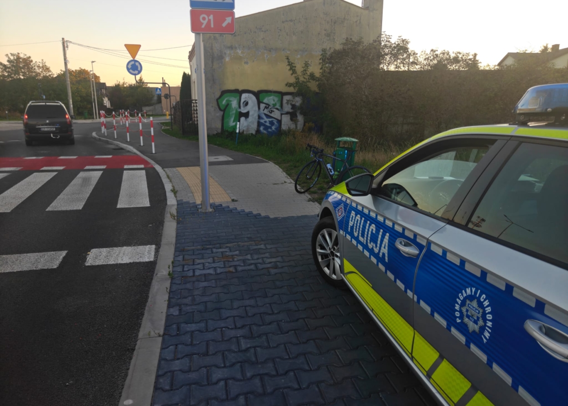 Potrącenie rowerzysty w Piotrkowie. Sprawca uciekł 1 Potrącenie rowerzysty w Piotrkowie. Sprawca uciekł
