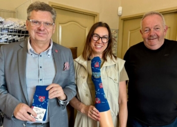 Aleksandrów Łódzki ma własne skarpetki. Nowy gadżet nawiązuje do historii miasta 1 Aleksandrów Łódzki ma własne skarpetki. Nowy gadżet nawiązuje do historii miasta