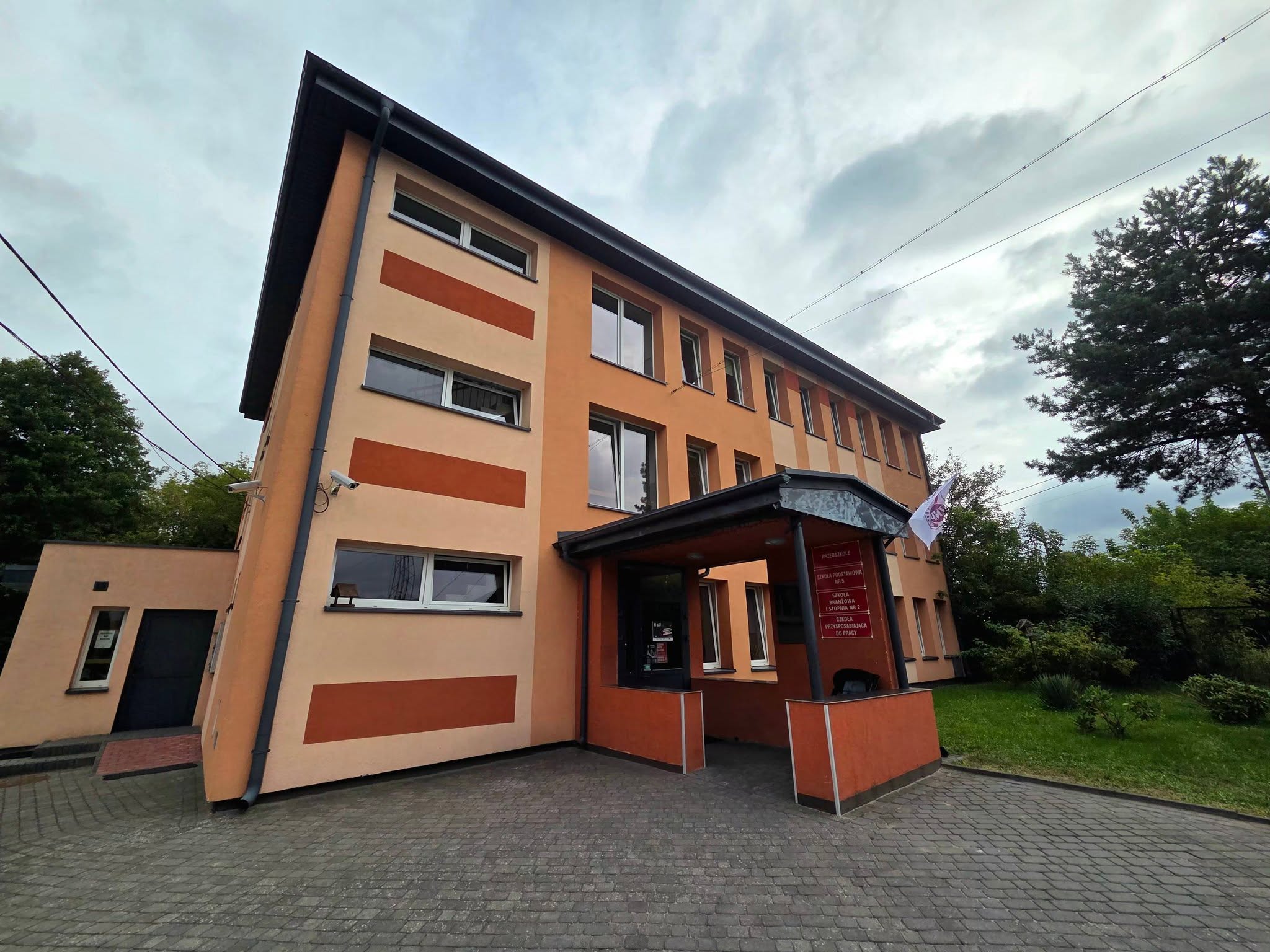 Nowy budynek dla Zespołu Szkół Specjalnych w Aleksandrowie Łódzkim. Jest umowa na budowę budynku za ponad 17 mln zł