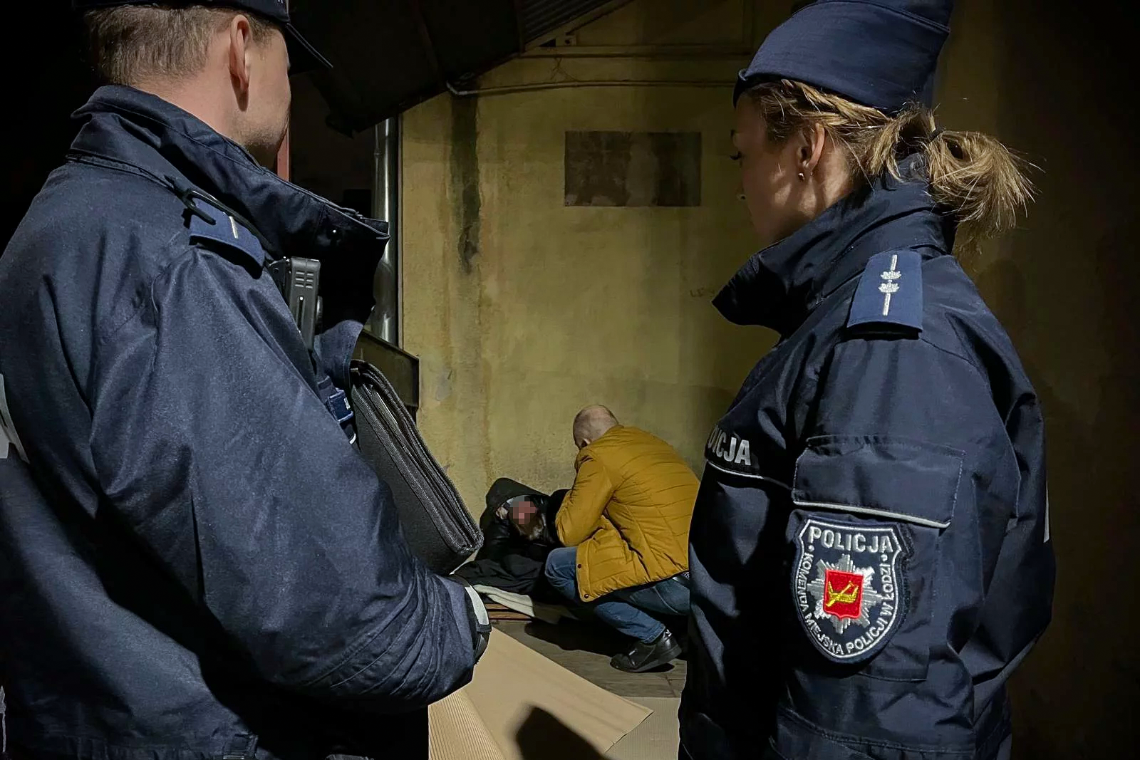 Nocne patrole na ulicach Łodzi. Pomogą osobom w kryzysie bezdomności