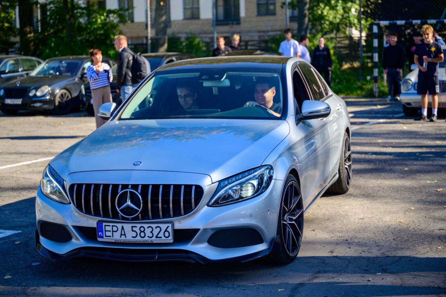 Mlodzi na Czterech Kolach w lodzkiej szkole samochodowej fot Sebastian Szwajkowski 18
